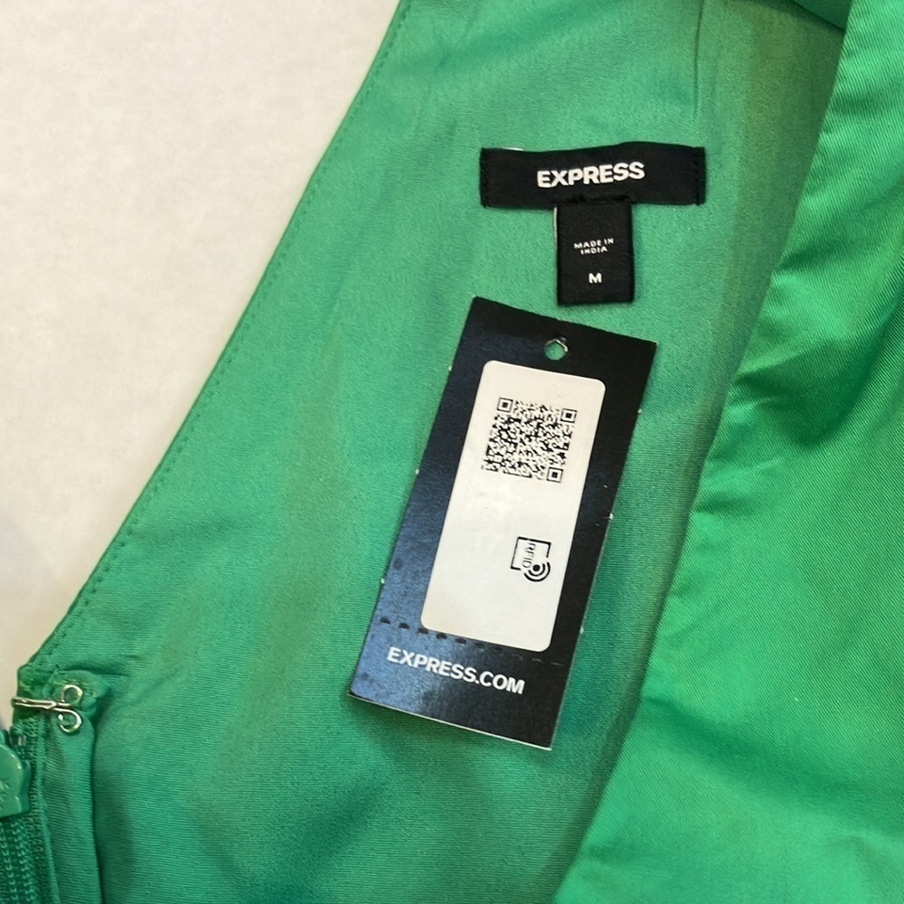 Express career or casual sleeveless green shirt size m - Picture 4 of 4